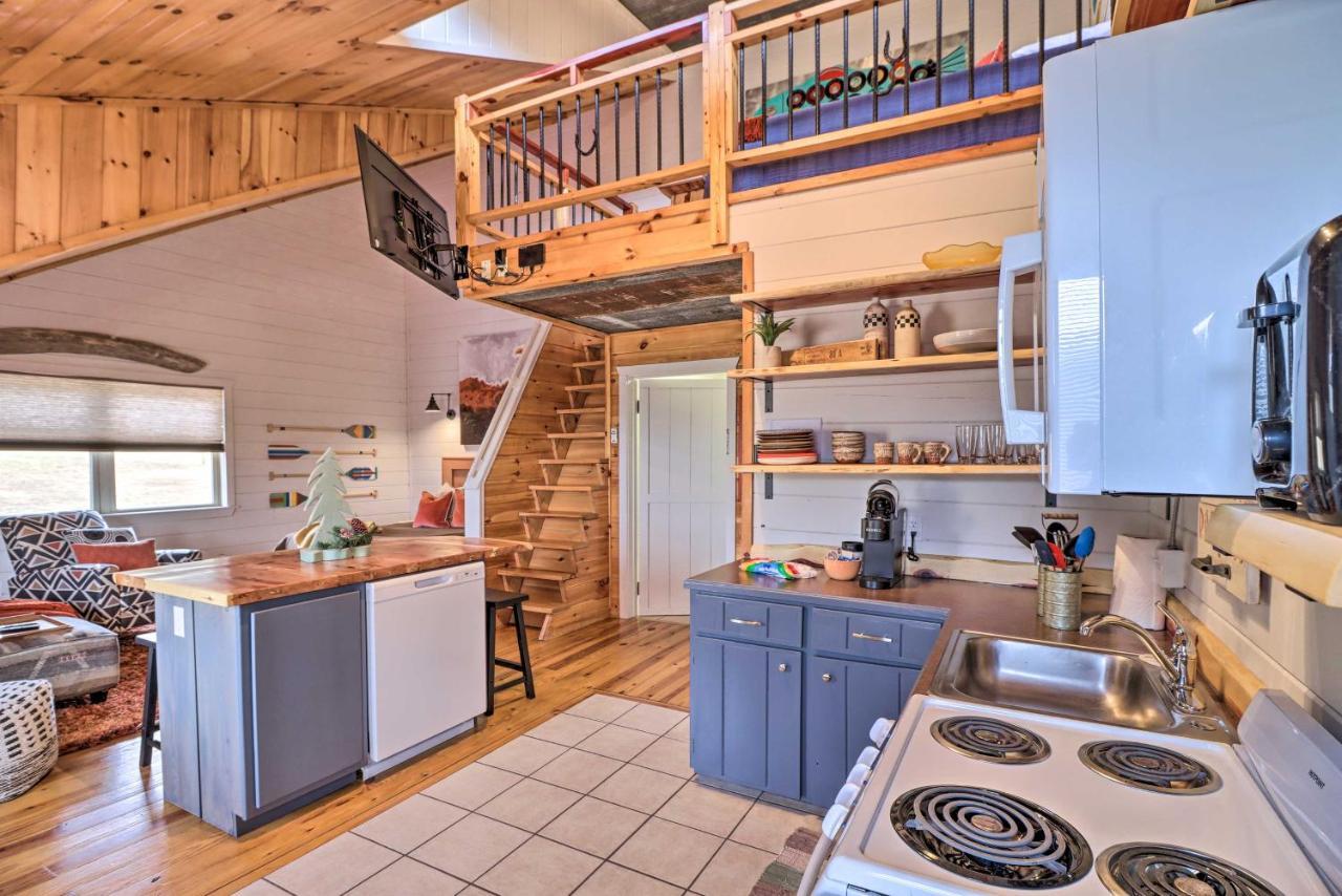 Cheery Pet-Friendly Studio With Shared Fire Pit Mountain View Esterno foto